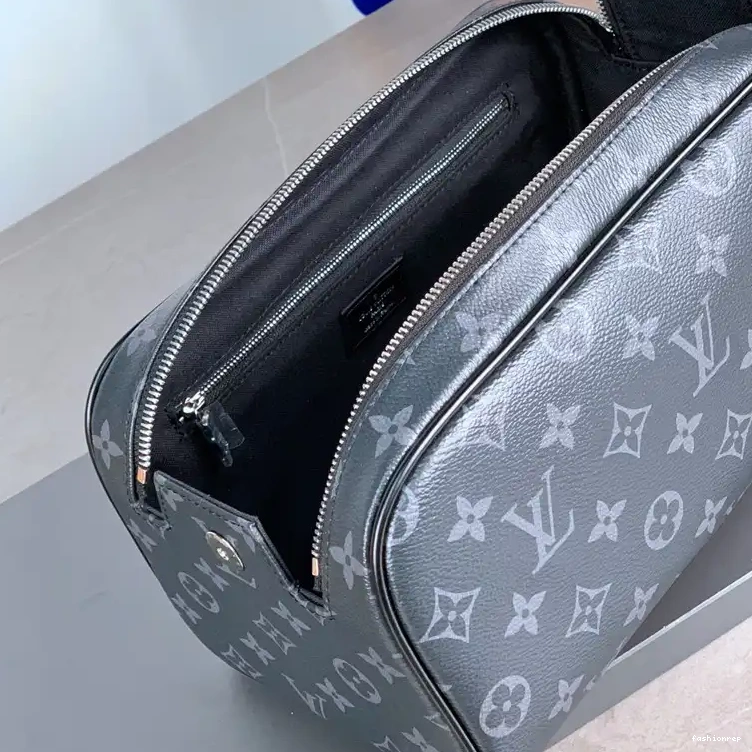Fashionrepsfam ru 2301YZ0017 LV Bag 0820